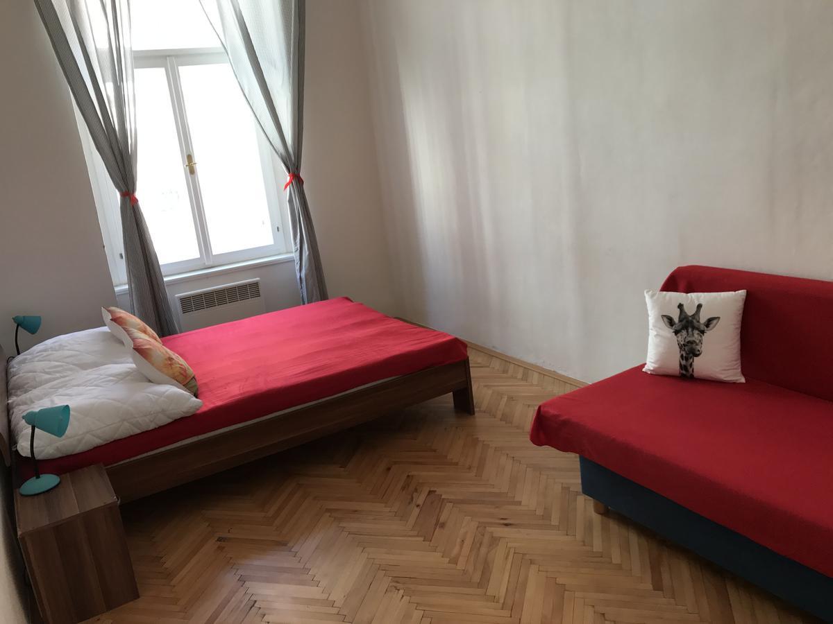 Blahnikova Aparthotel Прага Екстер'єр фото
